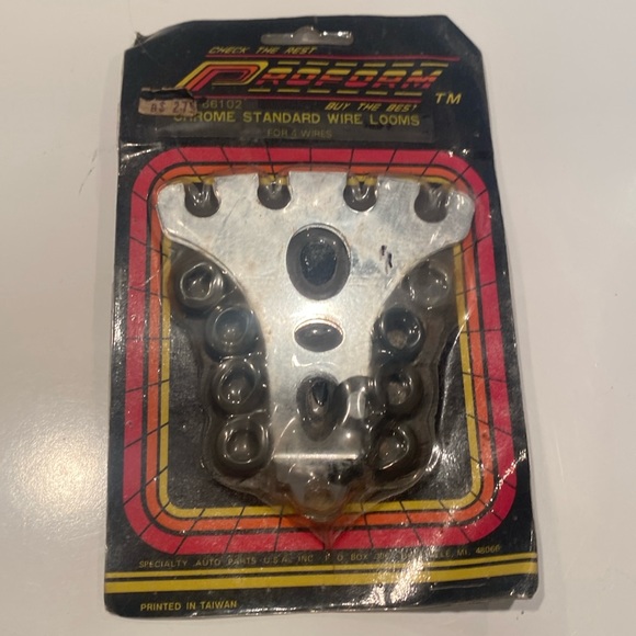 NWT & Vintage 1984 Proform Chrome Standard Wire Looms for 4 Wires - Picture 1 of 4